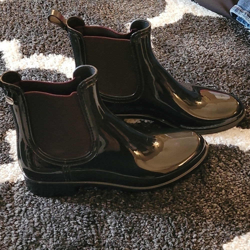 Igor rain boots sz 39 US sz 7 black NEW